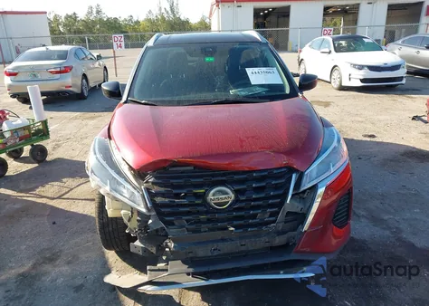 2021 Nissan Kicks Sv Xtronic Cvt z USA, uszkodzony, nr VIN 3N1CP5CV7ML539160